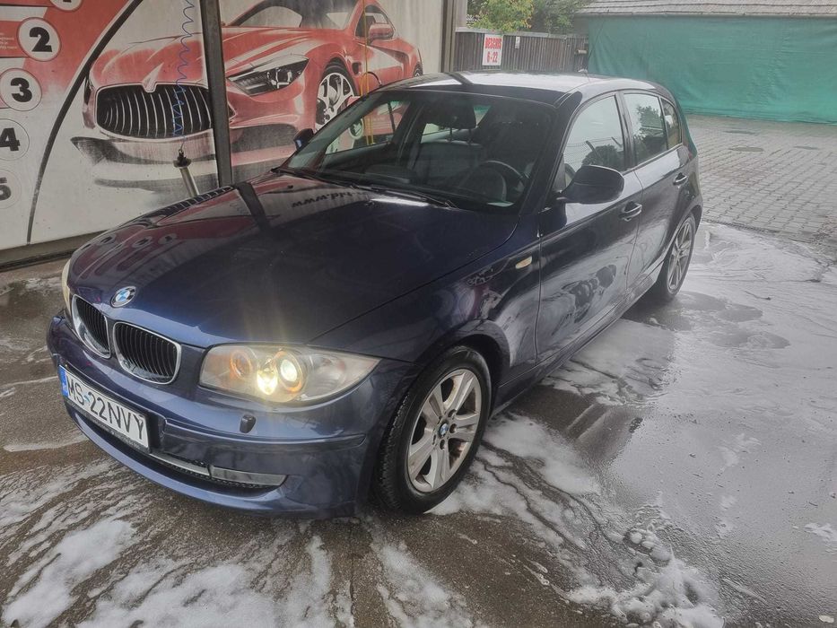 BMW Seria 1 • 2011 • 2.0 benzină • 126.728 km • Pachet M interior