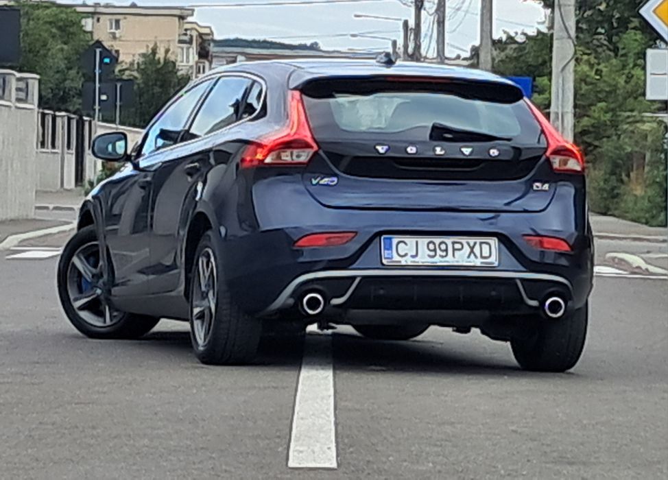 Volvo  v40 an 2015 R-desing impecabil