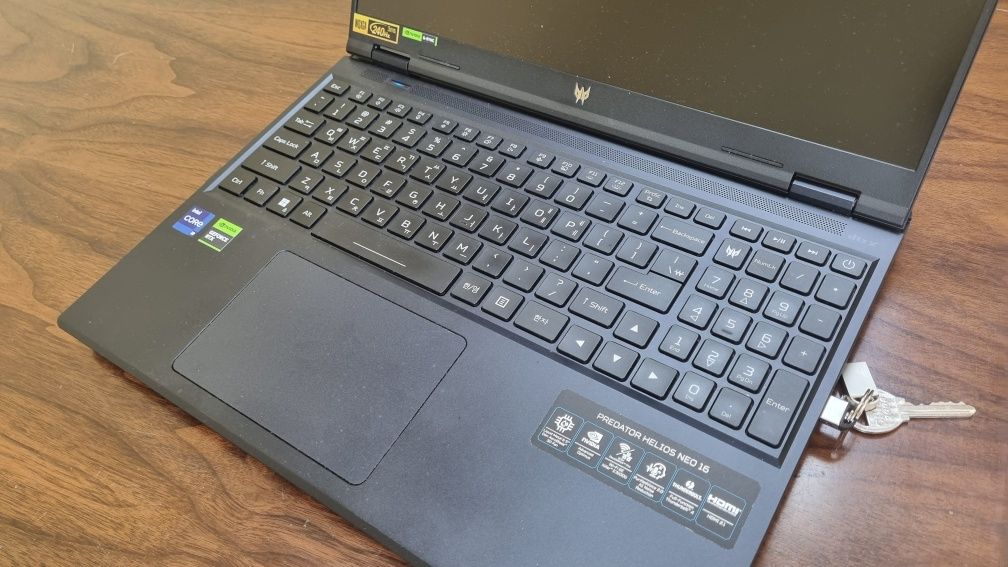 Acer predator helios 16