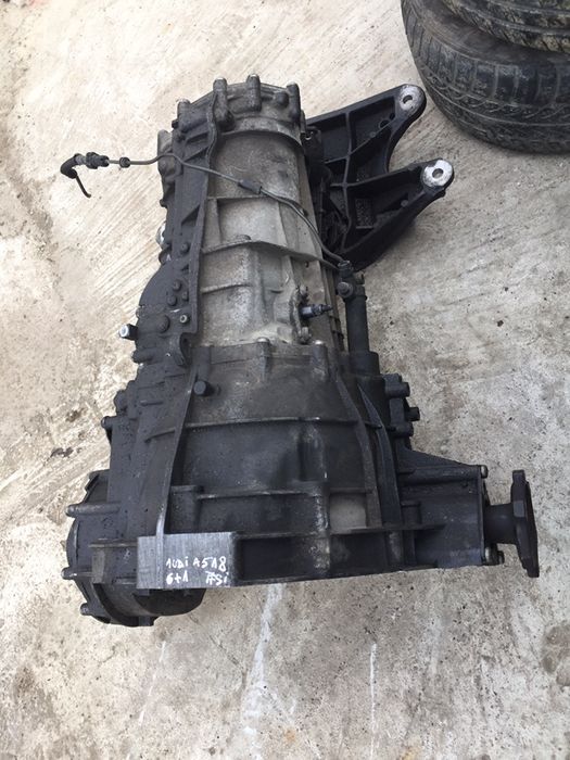 Cutie Viteze Audi A5 1.8 TFSI 6+1 pret 1800 lei