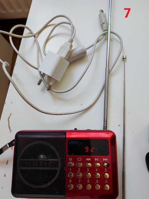 Продават се портативни радиоприемници