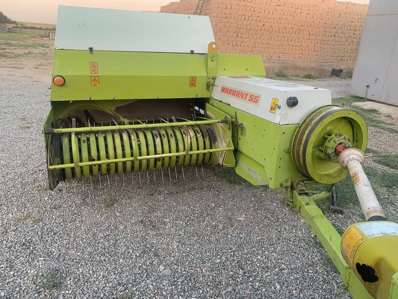 Kareski  Claas 55 arginal ishga tayyor faqat sroʻchna sotiladi