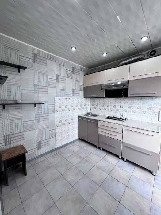 Продаю двух комнатную квартиру тд Евразия