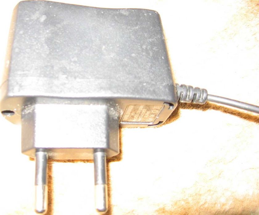 Три броя зарядни адаптери 5 волта 12 волта