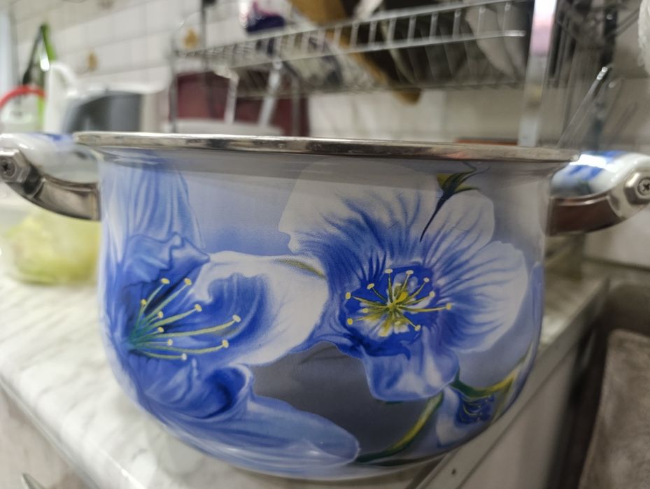 Кастрюля эмалированная