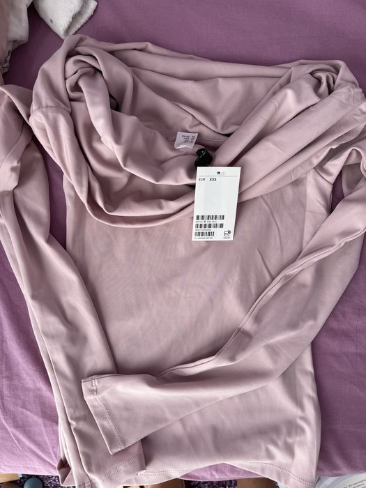 Набрана блуза с голи рамене H&M