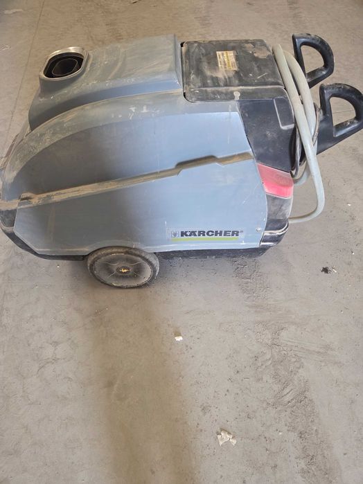 Пароструйка KARCHER