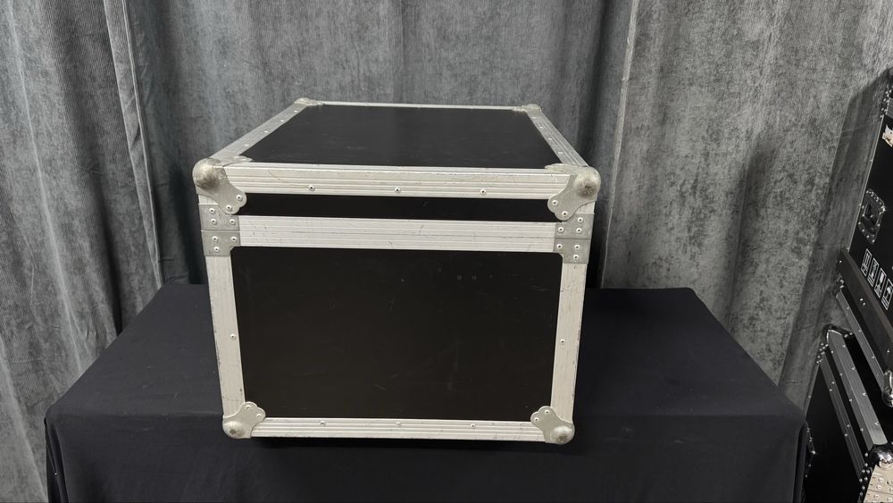 Кейс 5U + място за пулт (flightcase)