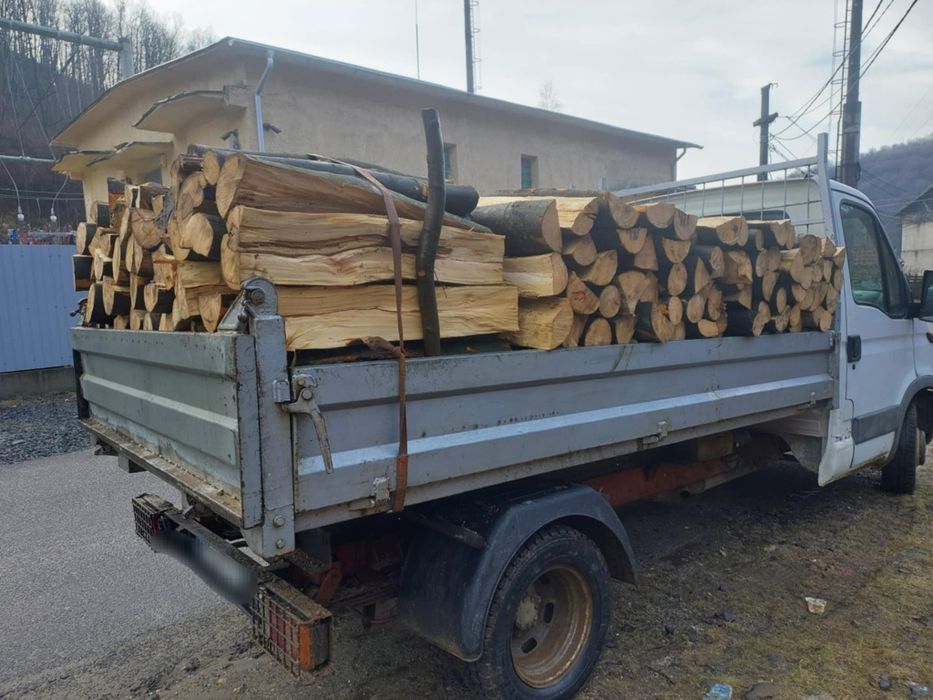 Vând lemne de foc fag