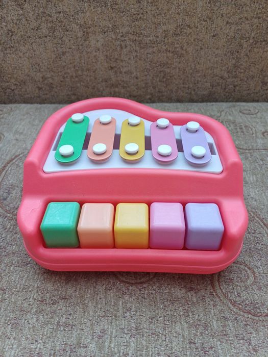 Сетове бебешки играчки.