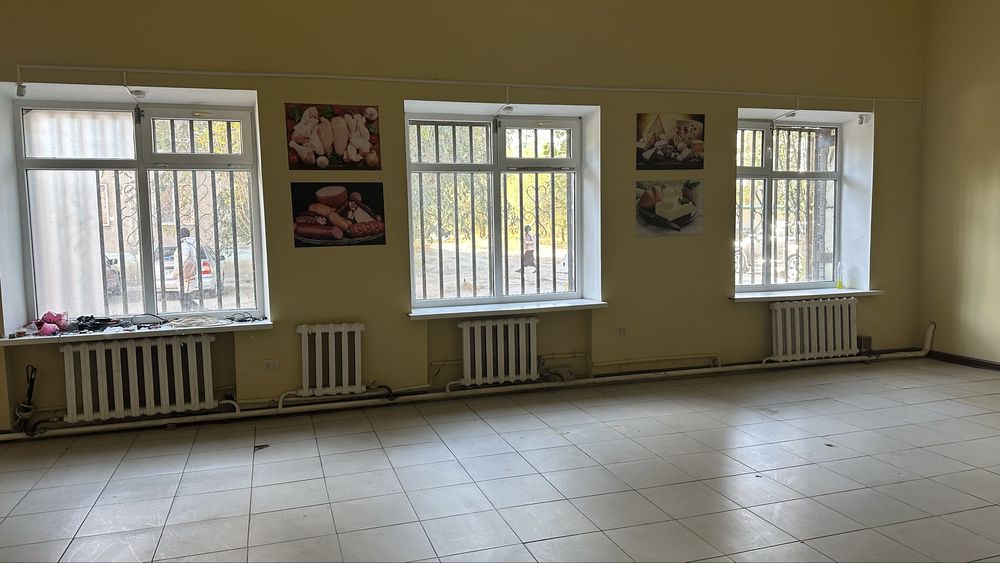 Сдается место 50 км.м.  в действующей торговой точке