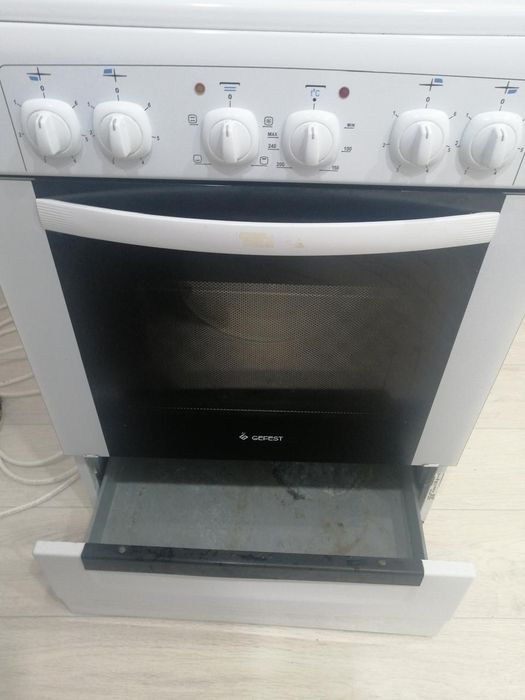 Продается электрическое плита.