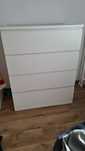 Vând comoda ikea 4 sertare noua