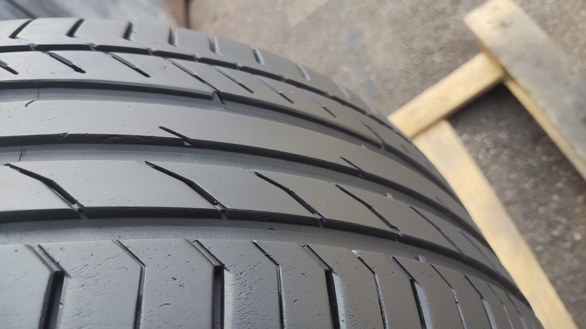 1бр. лятна гума 225/45/17 Continental Premium Contact 5 , SSR, runlat