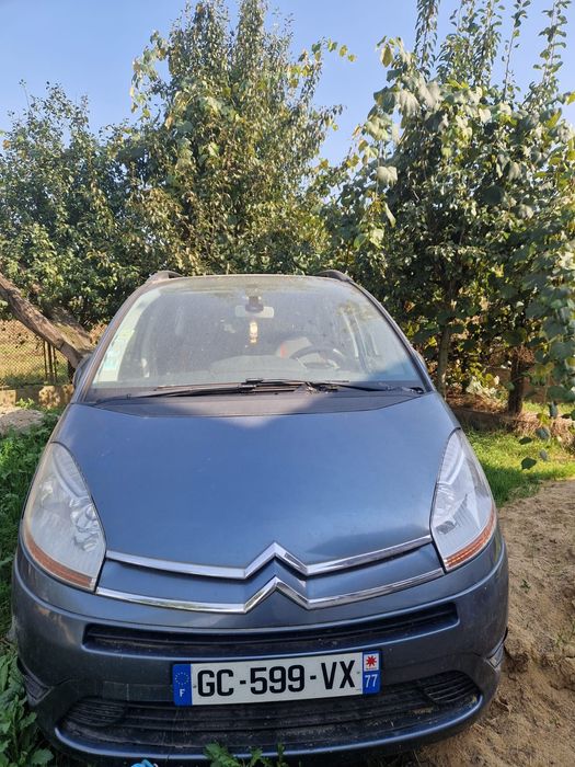 Se vinde Citroen C4 Picasso 2.0 hdi 138 cp 16v,defect un piston