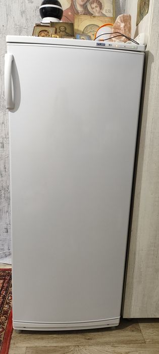 Продам морозильную камеру Атлант