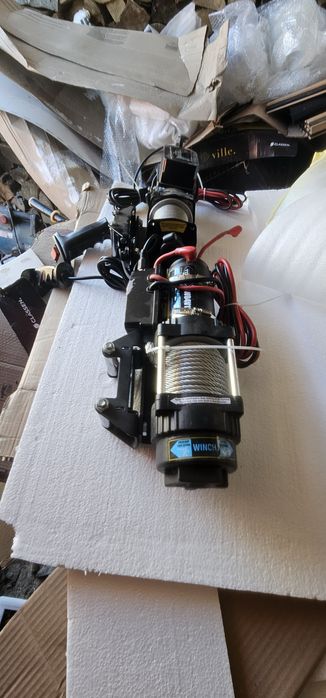 troliu auto 12v torso