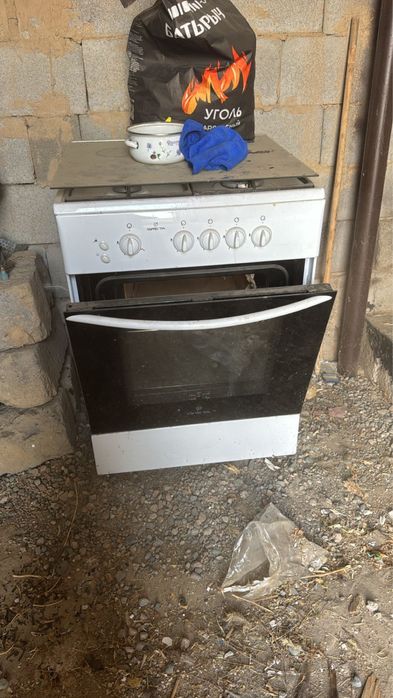 Продам газ плиту