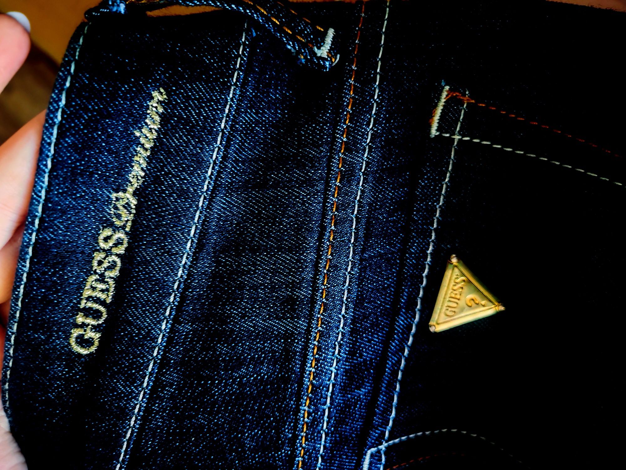 Тъкмо сини дънки Guess Premium