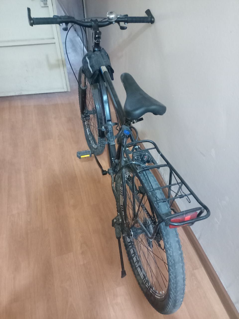 Velosiped kuryerlar uchun. Velosiped sotildi