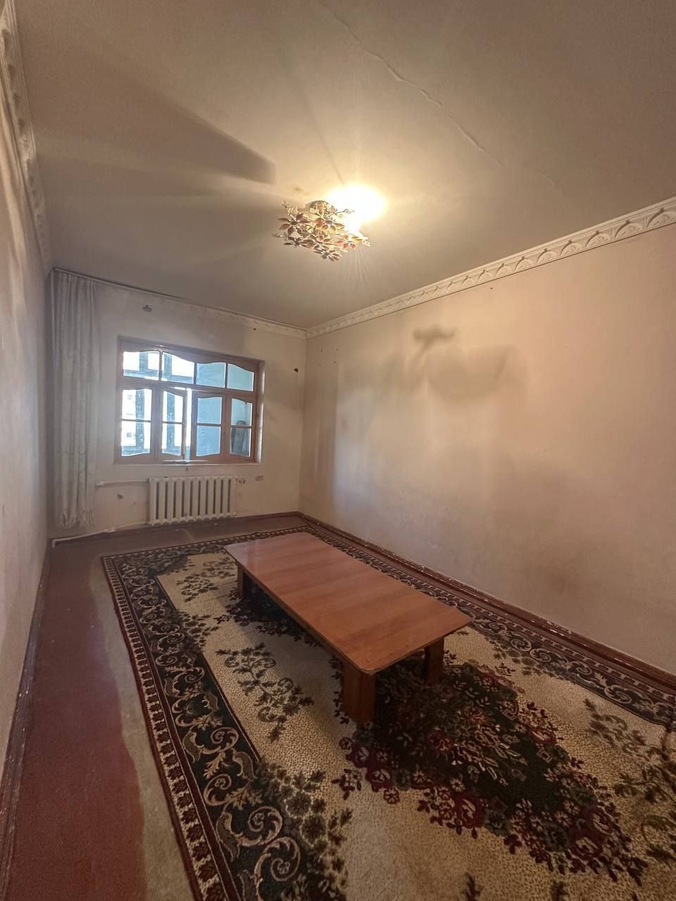 2-xonali 3-qavatda 62m² kvartira sotiladi.
4-qavatli panelniy dom.
6-m