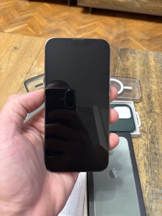 Продавам Iphone 13 pro