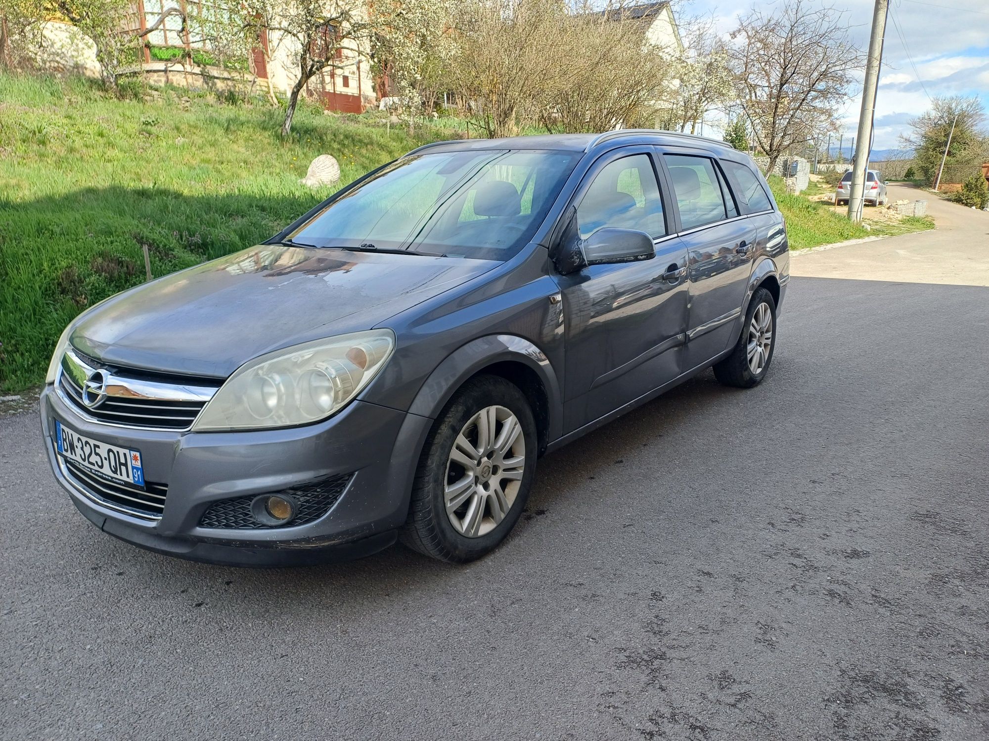 Opel astra 1.9 cdti.