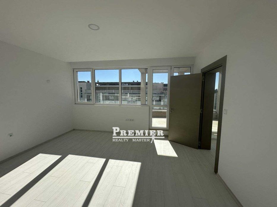 Просторен двустаен в модерен комплекс в центъра на Слънчев бряг