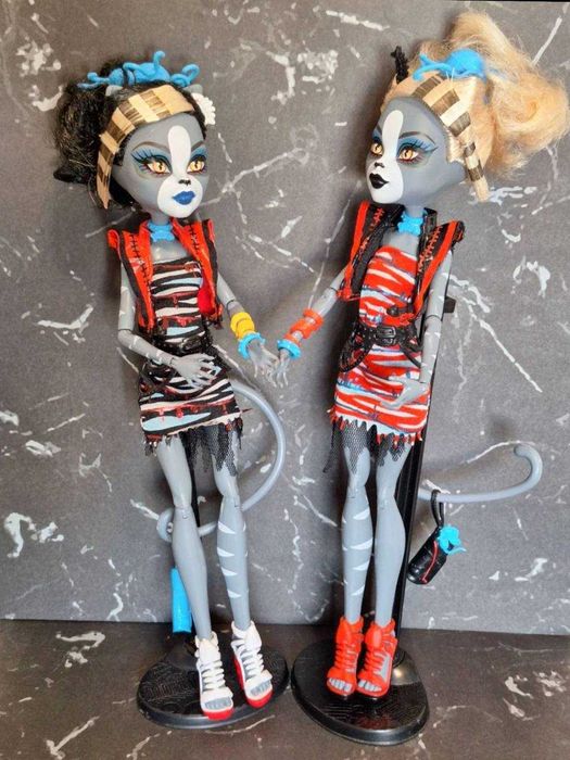 Монстер хай Кошечки зомбишейк