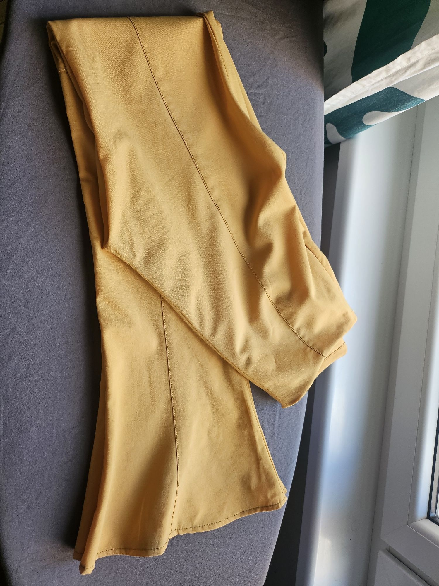 Оригинален панталон Jacquemus – оранжев, стилен и модерен