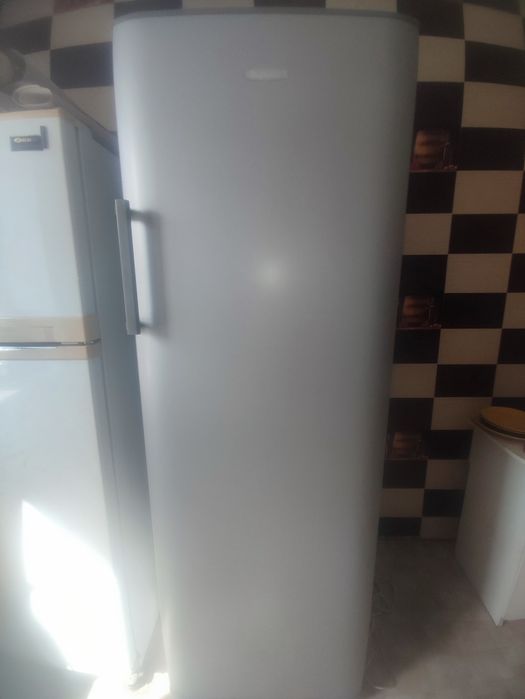 Продам морозильную камеру Бирюса