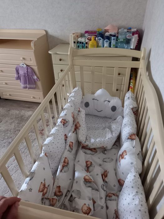 Продаётся детская кроватка