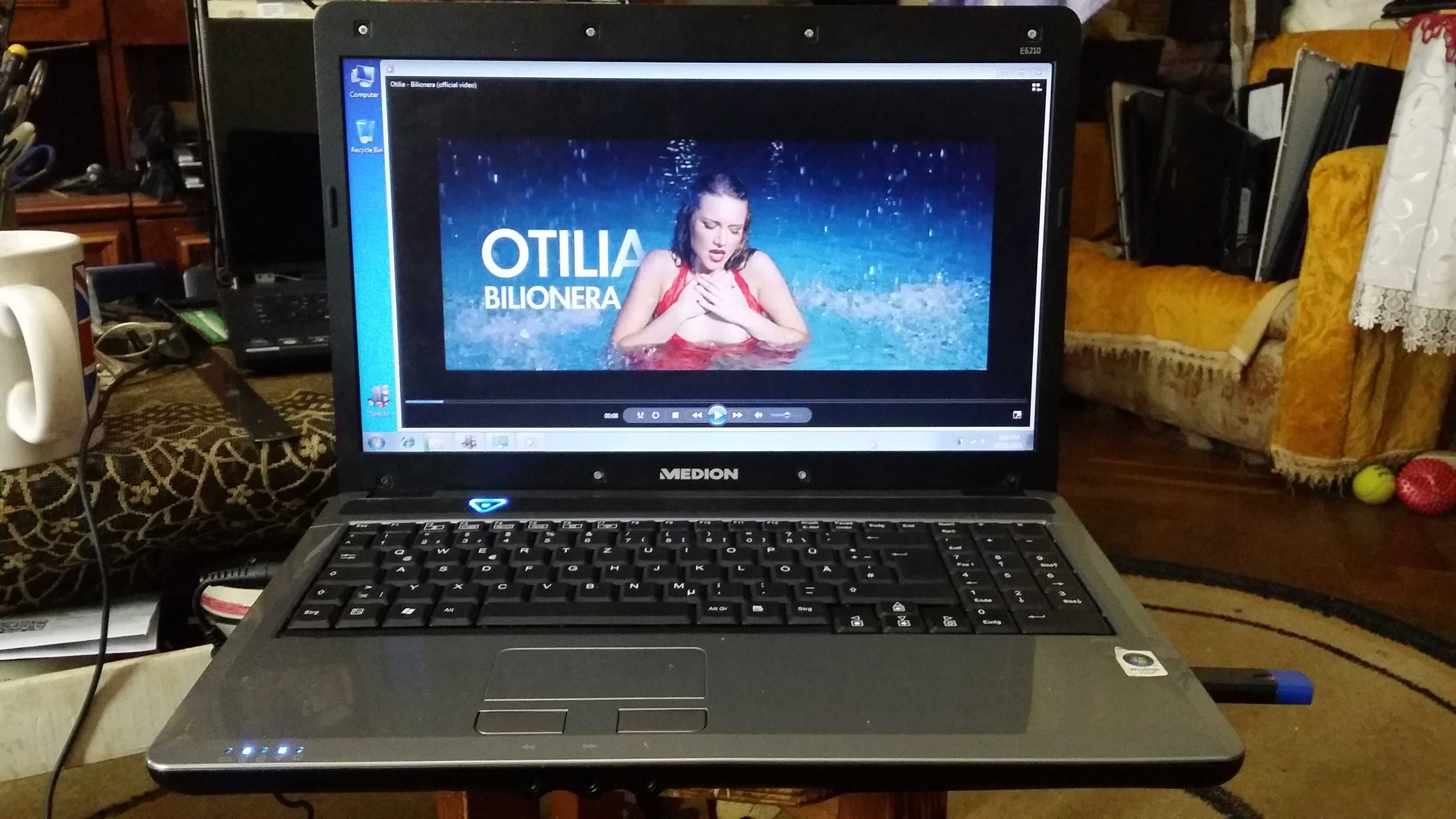 O suta de modele,laptopuri performante si ieftine,totul instalat