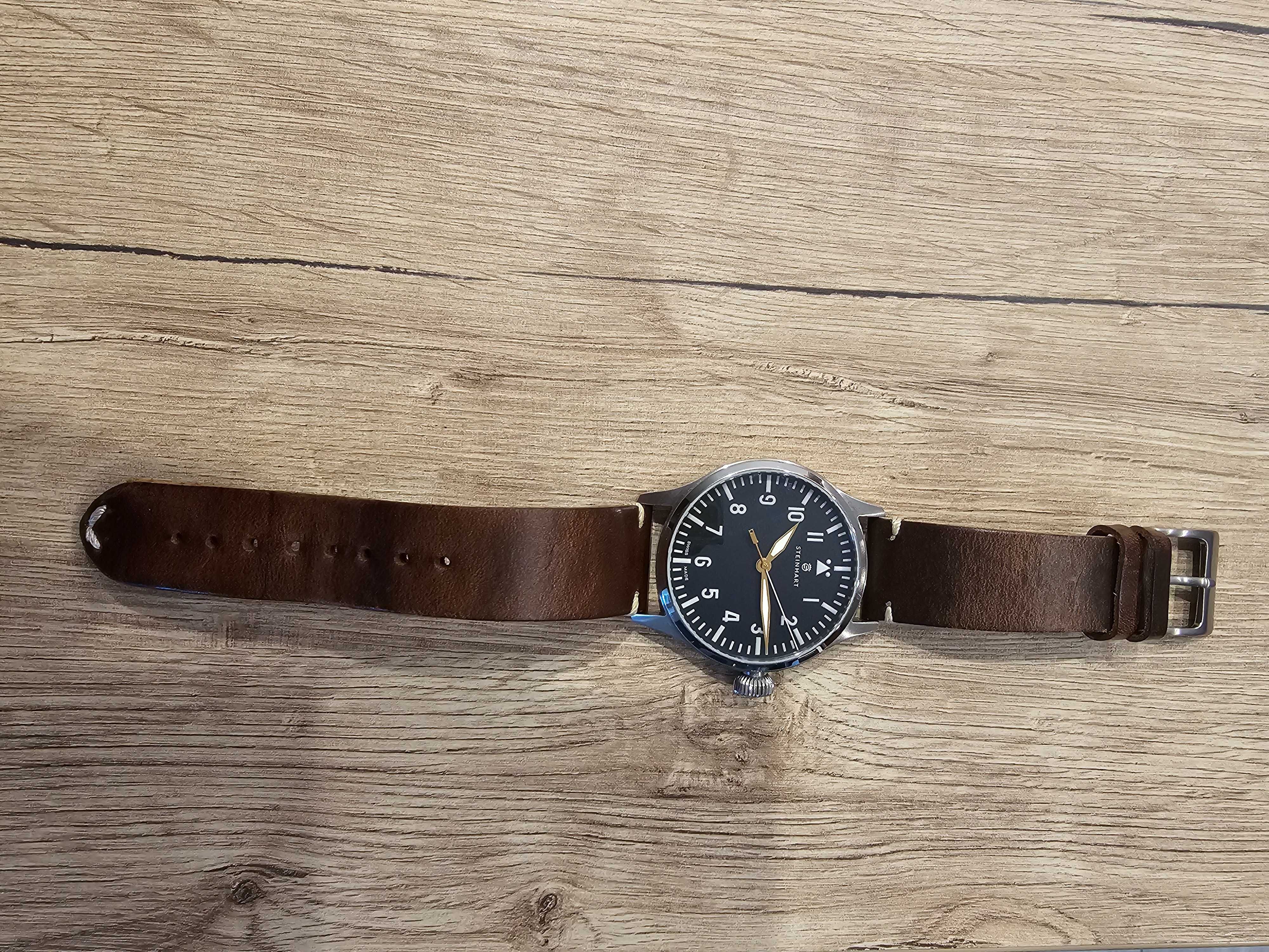 Steinhart Nav-B Uhr 44 Premium Automatik