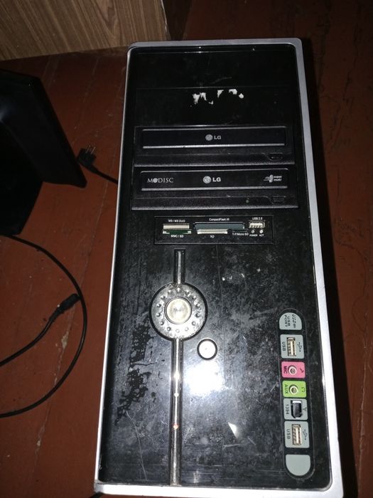 Компьютер с монитором