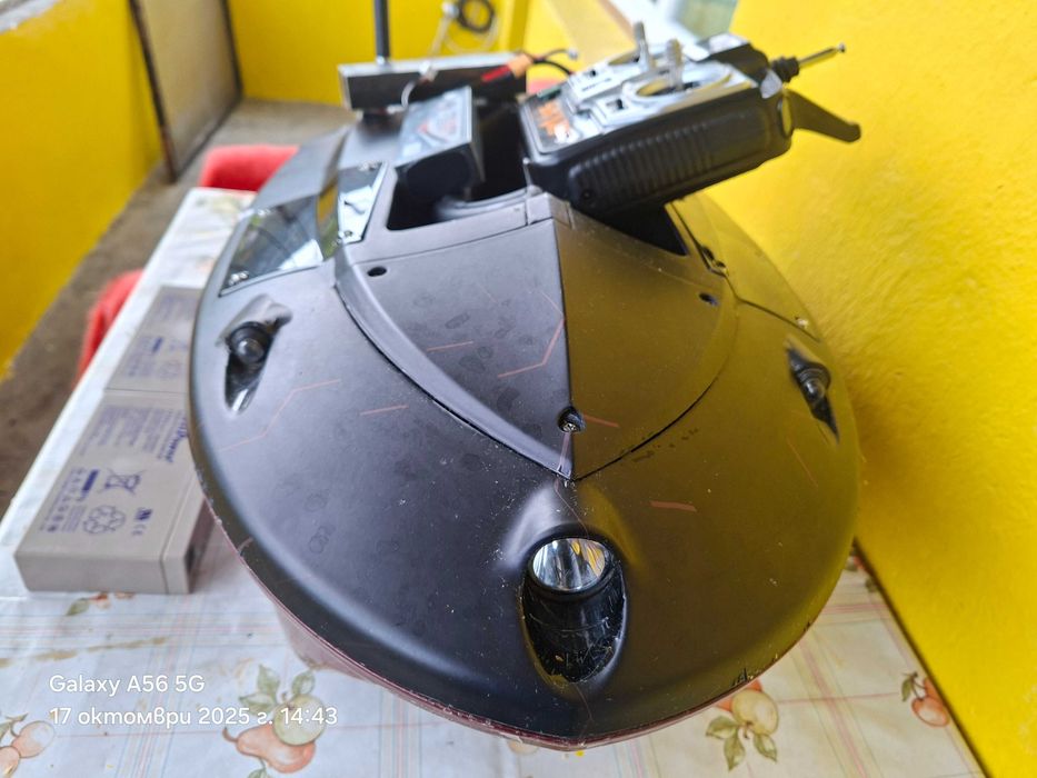 Лодка за захранване SKARP