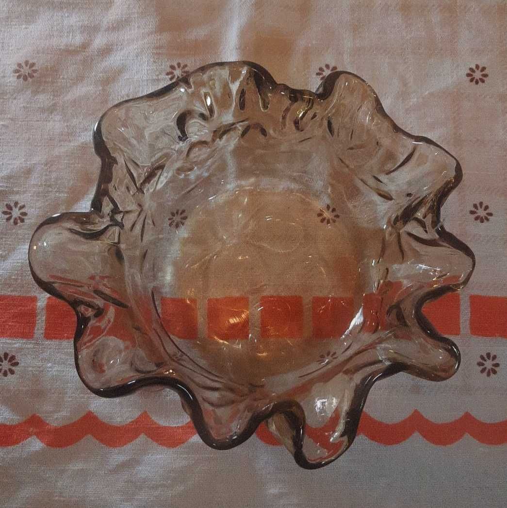 Блюдца чайные, Сахарницы, Селедочница, Чайник 0,5 л. мал. эм.
