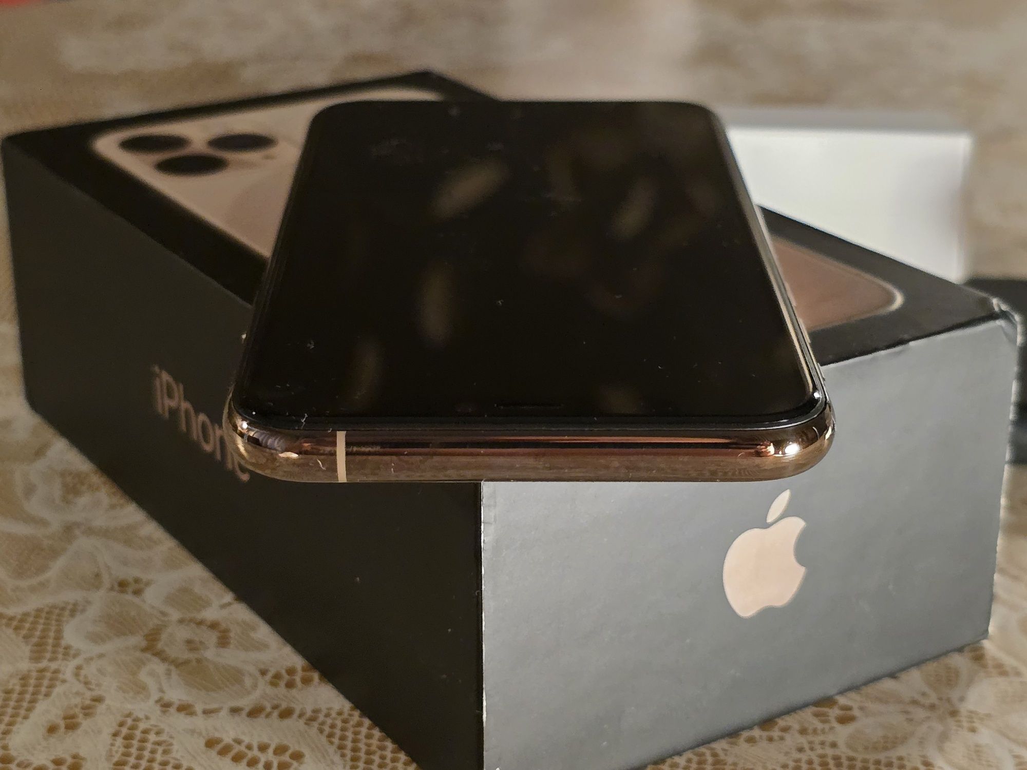 Iphone 11 pro с гаранция 1г.
