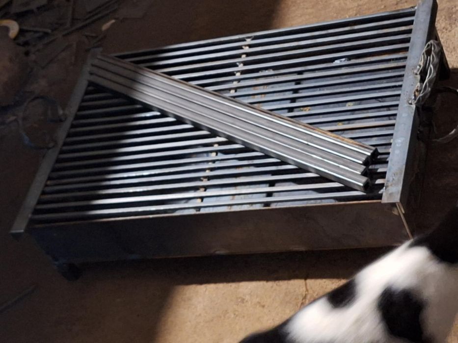 Масивни здрави 3 4 мм дебелина. Барбекюта на дървени въглища