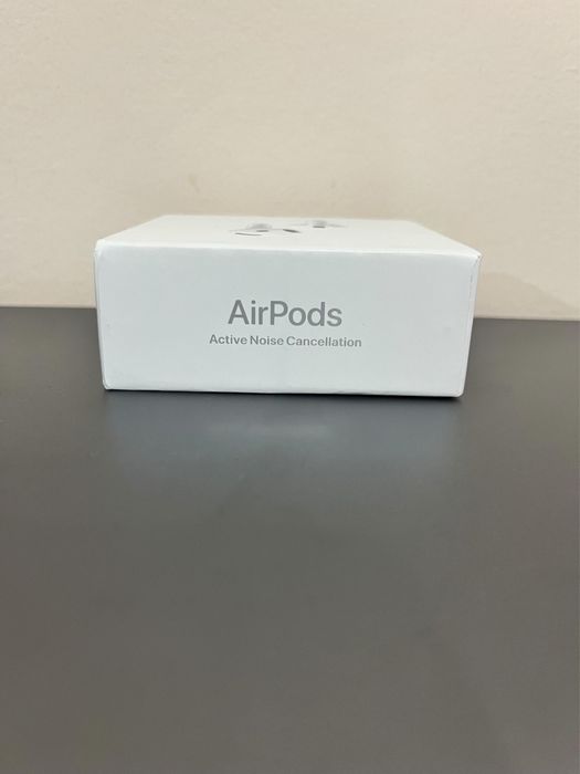 AirPods 4