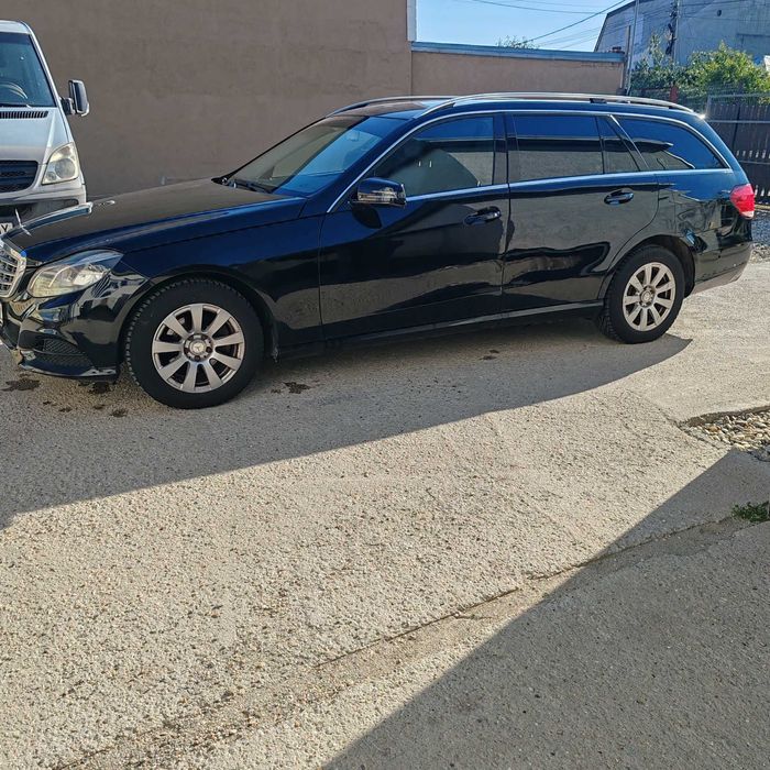 Mercedes E class 2.2 ușor avariat