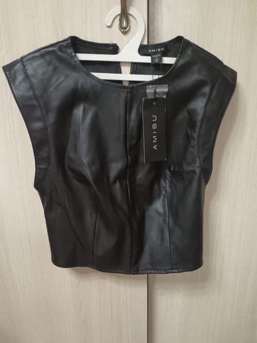 Топ  кожаный  женский новый
