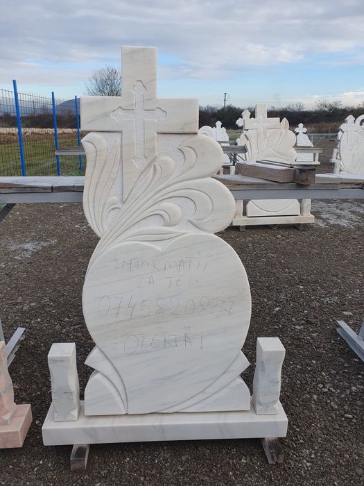 Cruci marmură și granit