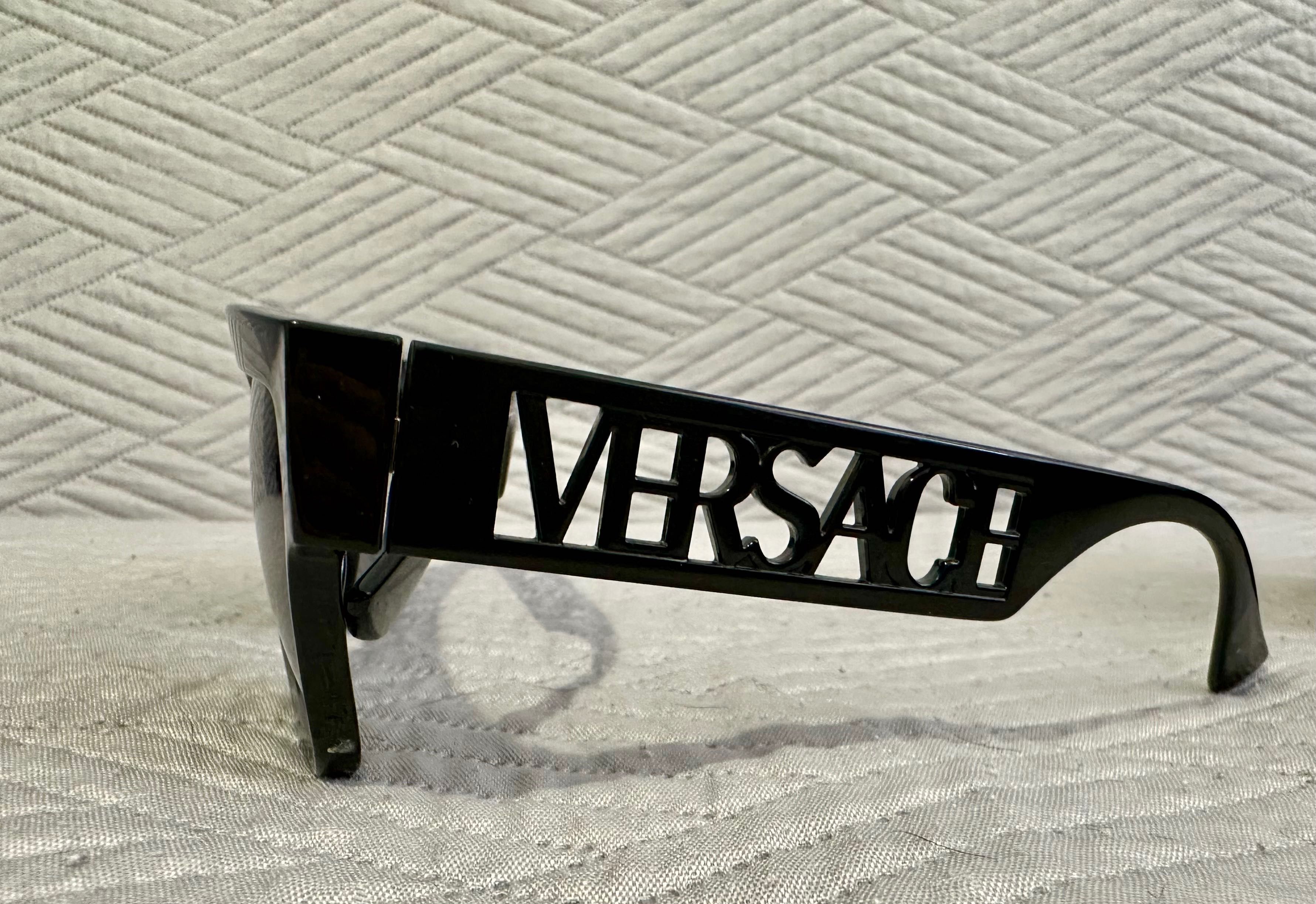 Оригинални очила на Versace