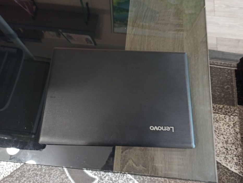 Лаптоп lenovo-в изключително добро състояние неразличимо от нов
