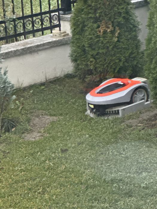 Robot de tuns iarba - Ruris