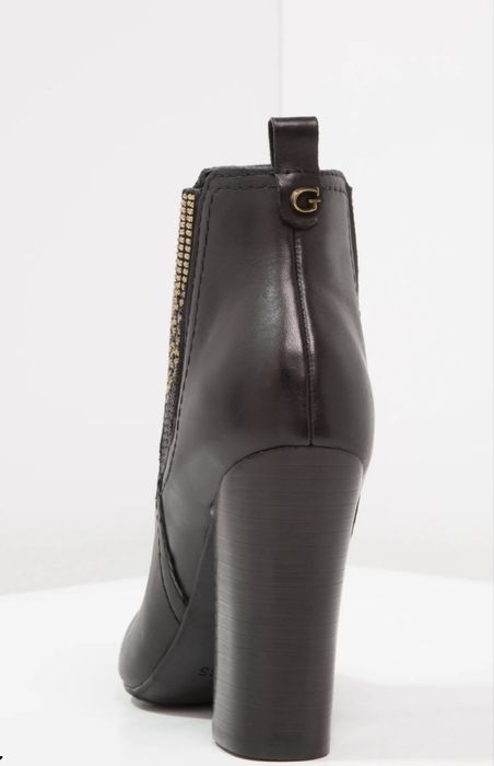 Botine Guess , negre , cu strasuri marimea 36