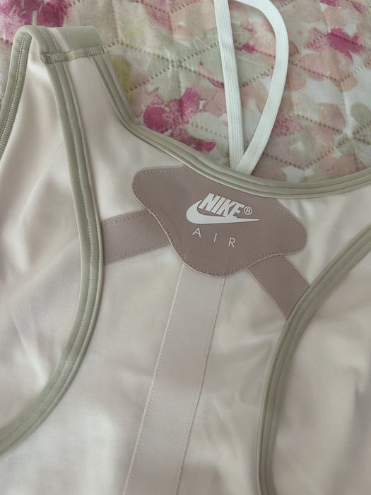 Оригинален спортен сутиен Nike