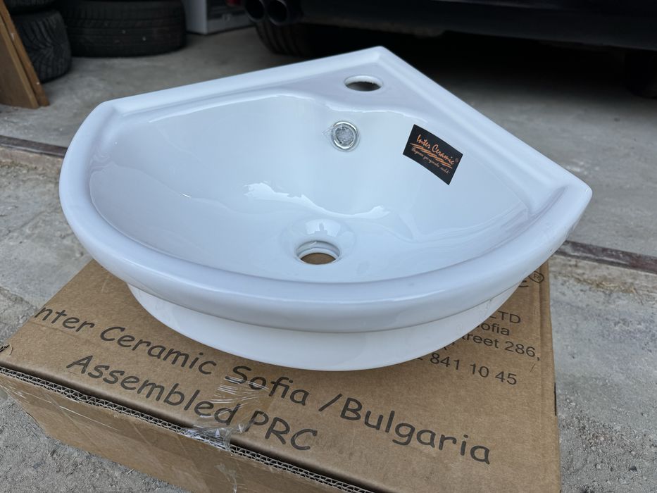 Ъглова мивка с отвор за смесител Inter Ceramic