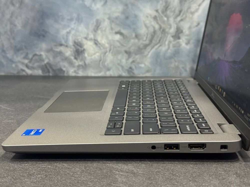 Dell latitude 5410 i5-1350P(12ядер/16потоков)/DDR5-16GB/256 SSD M2